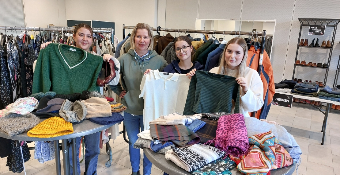 Kleiderflohmarkt der Youth Culture Gruppe der 3C